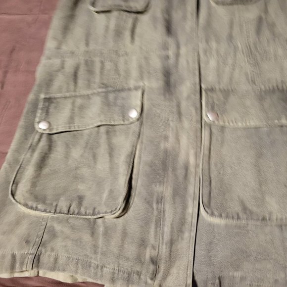 Army green and camo utility vest - Picture 10 of 12